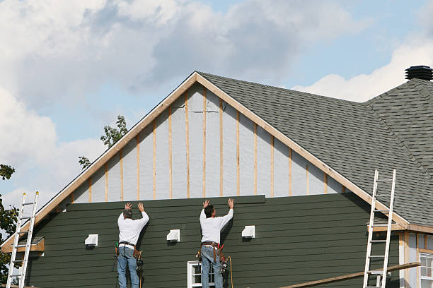 Professional Siding Repair technician working in Clark, NJ